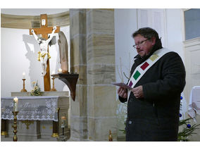 Krippenandacht mit Segnung der Kinder (Foto: Karl-Franz Thiede)